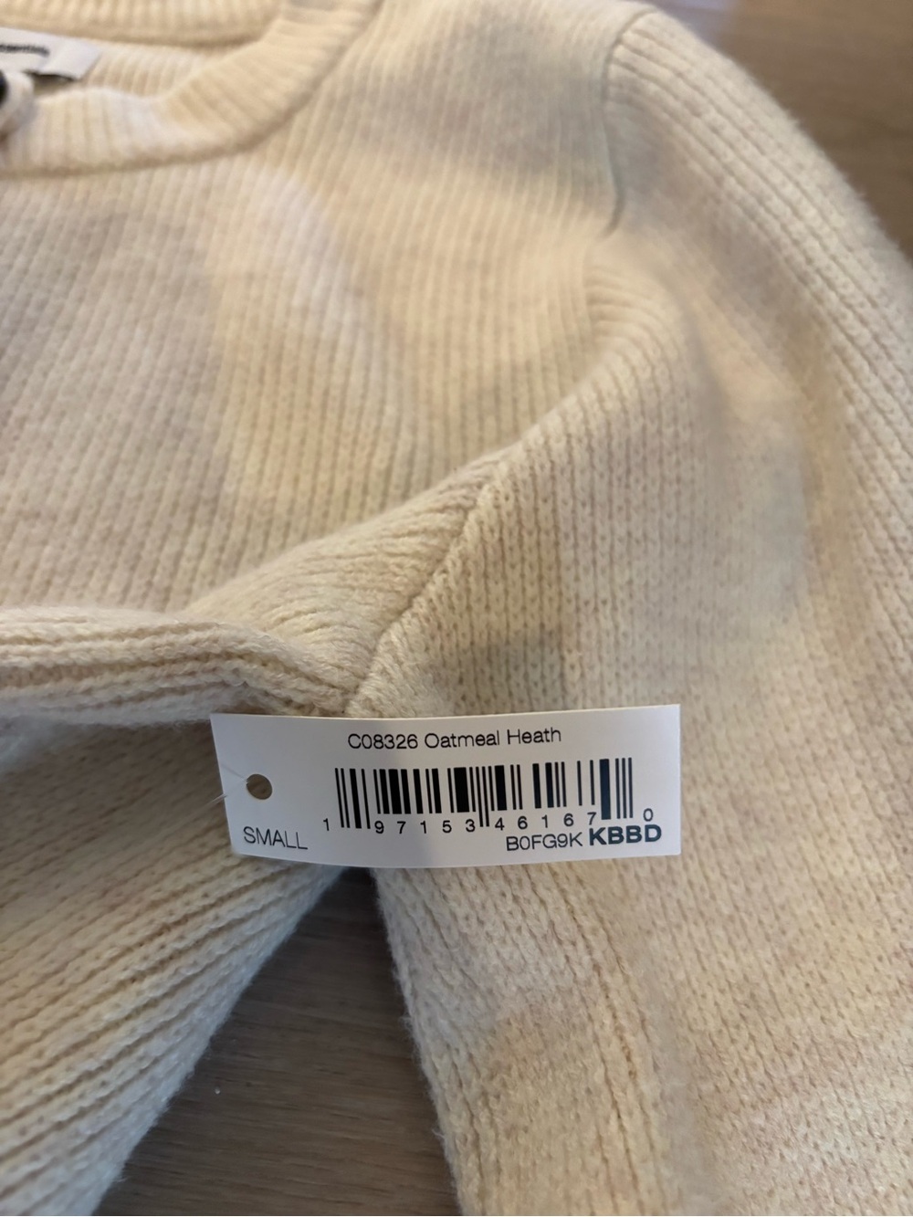Amazon Essentials Cream Button-Front Knit Cardigan with Patch Pockets - Picture 4 of 5